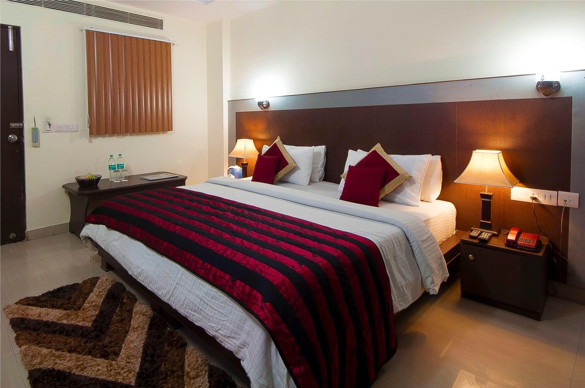 Airport Hotel Vishal Residency New Delhi Bagian luar foto
