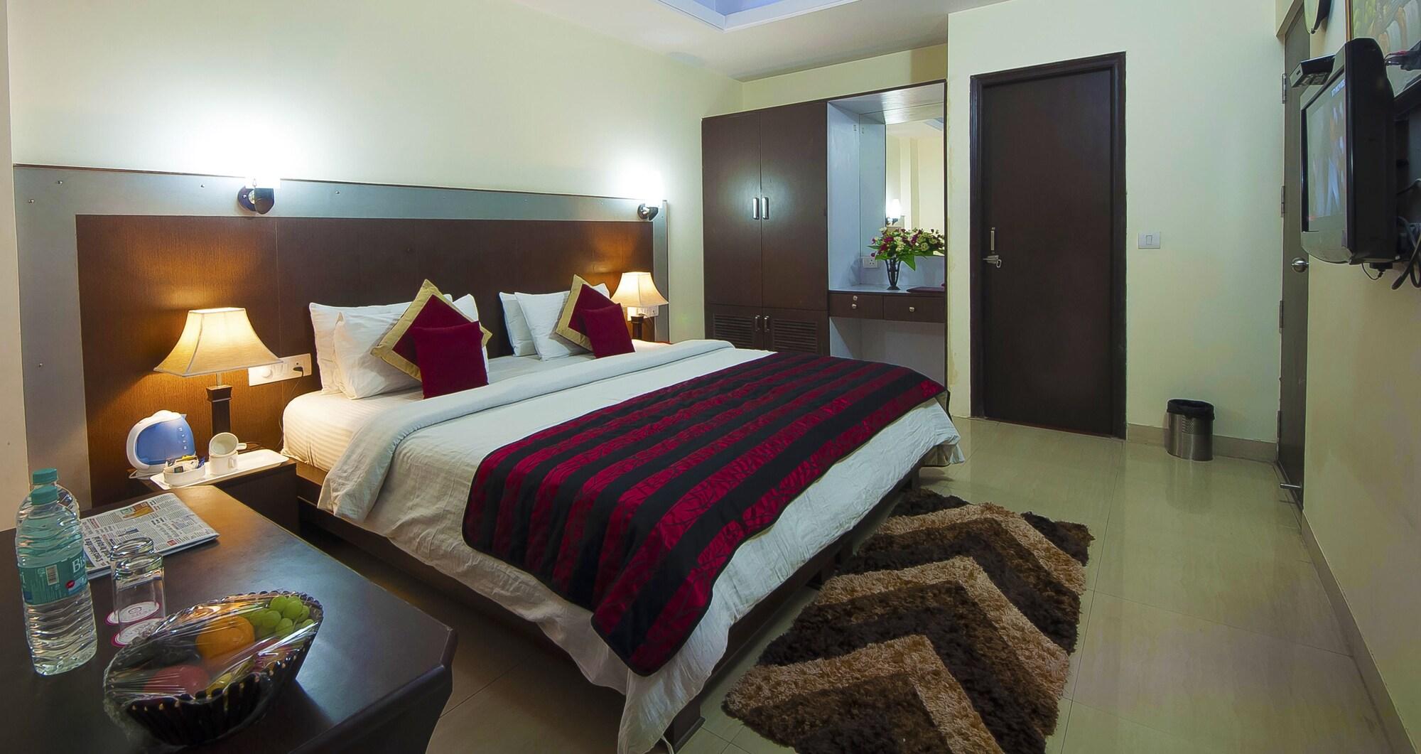 Airport Hotel Vishal Residency New Delhi Bagian luar foto