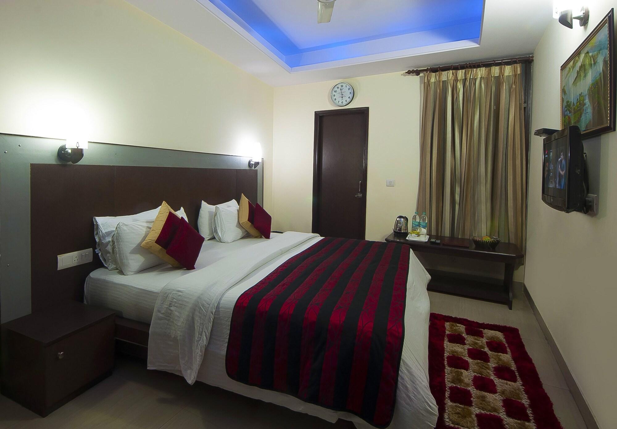 Airport Hotel Vishal Residency New Delhi Bagian luar foto