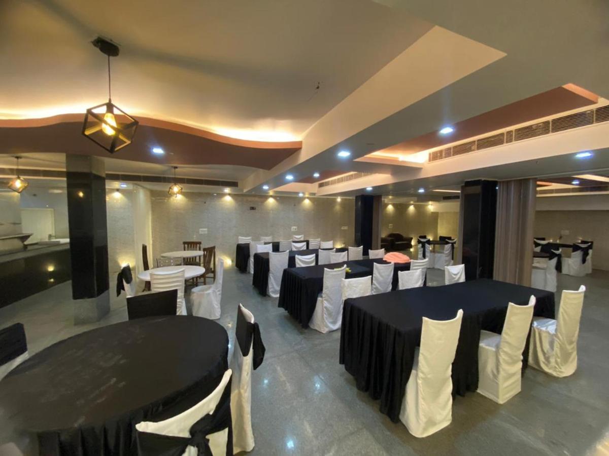 Airport Hotel Vishal Residency New Delhi Bagian luar foto