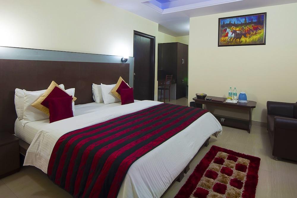 Airport Hotel Vishal Residency New Delhi Bagian luar foto