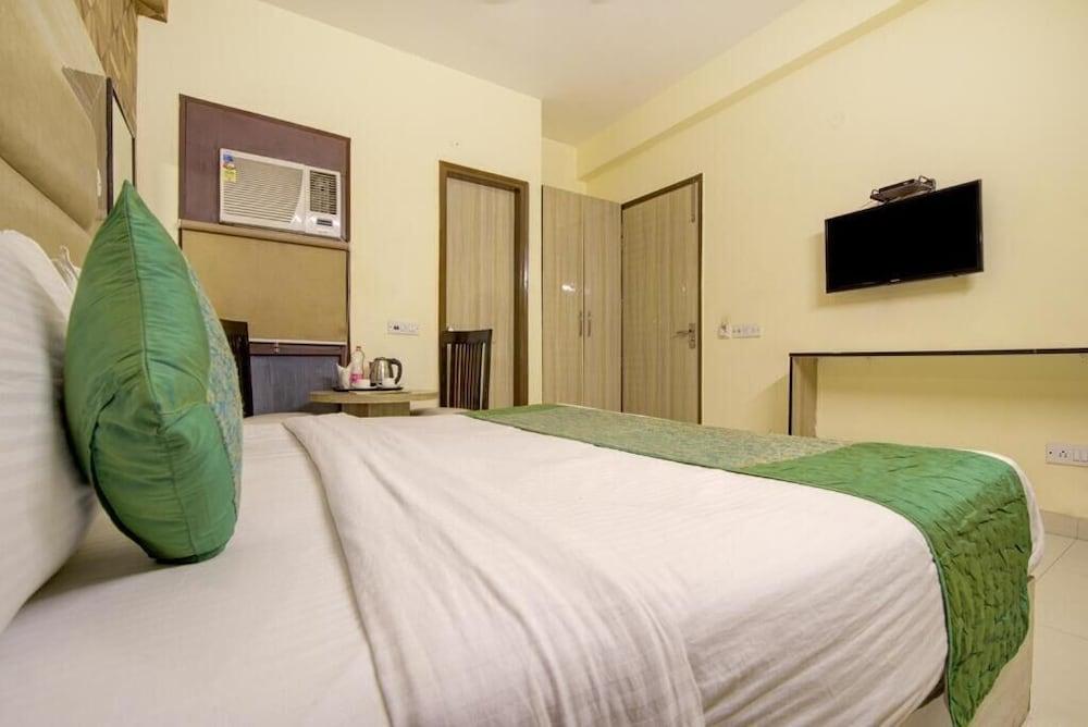 Airport Hotel Vishal Residency New Delhi Bagian luar foto