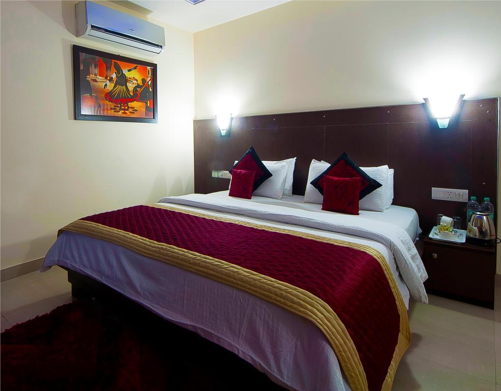 Airport Hotel Vishal Residency New Delhi Bagian luar foto