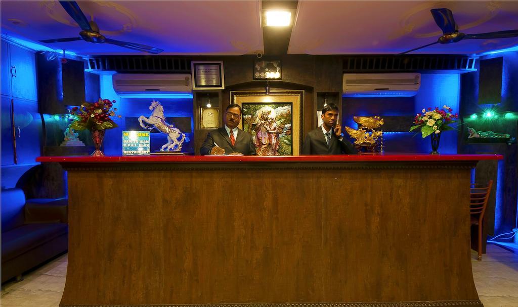 Airport Hotel Vishal Residency New Delhi Bagian luar foto