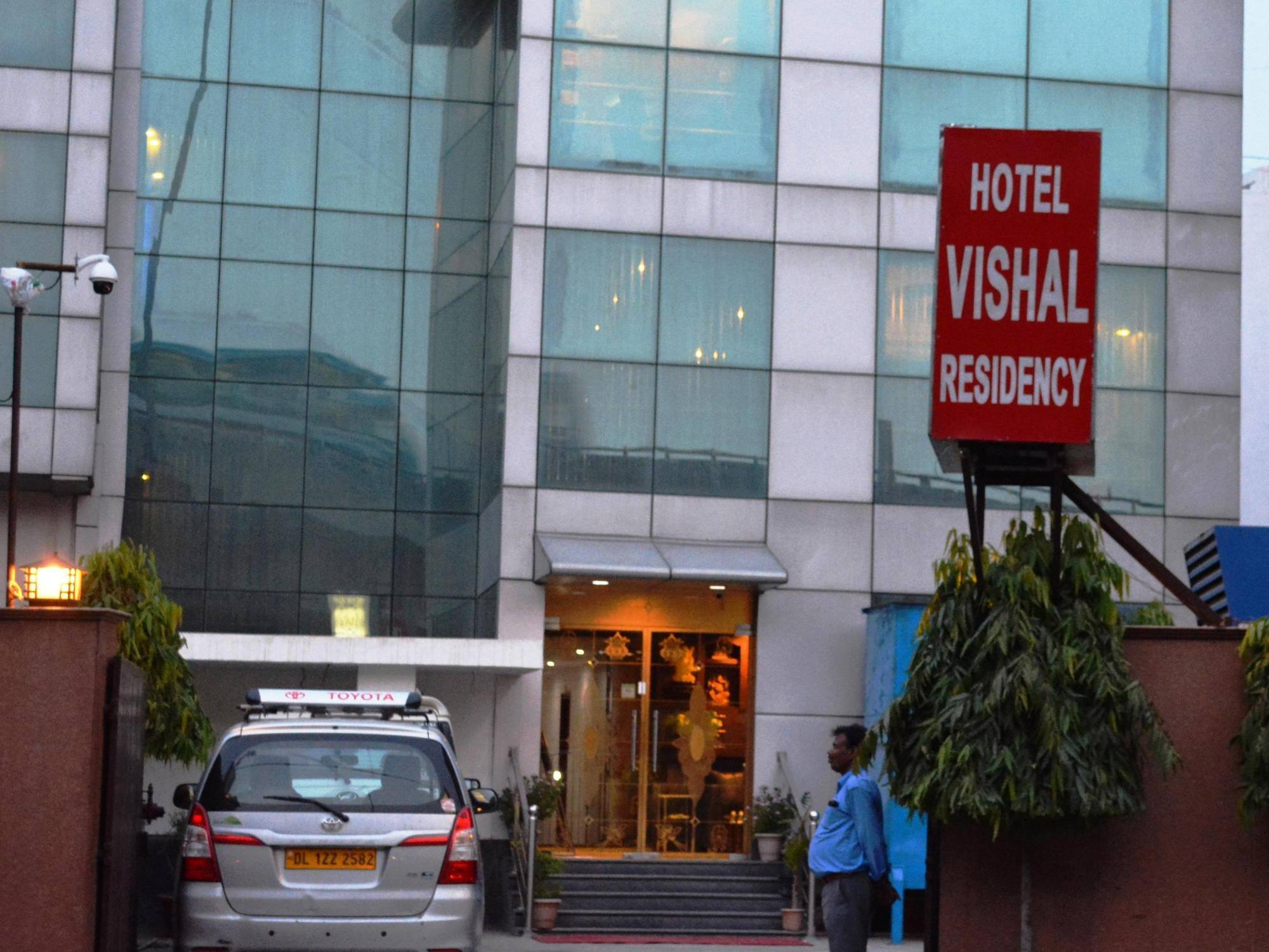 Airport Hotel Vishal Residency New Delhi Bagian luar foto