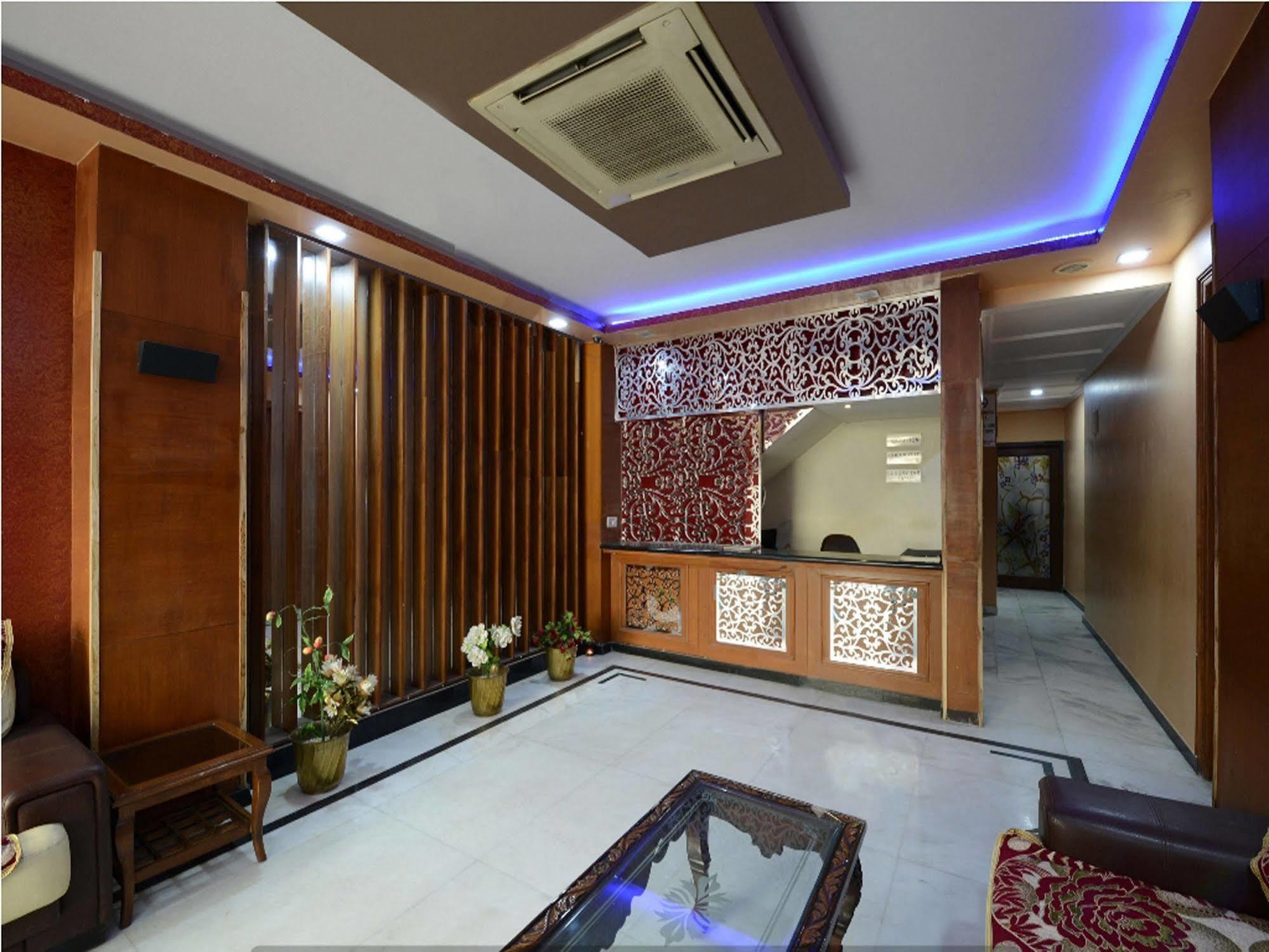 Airport Hotel Vishal Residency New Delhi Bagian luar foto