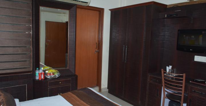 Airport Hotel Vishal Residency New Delhi Bagian luar foto