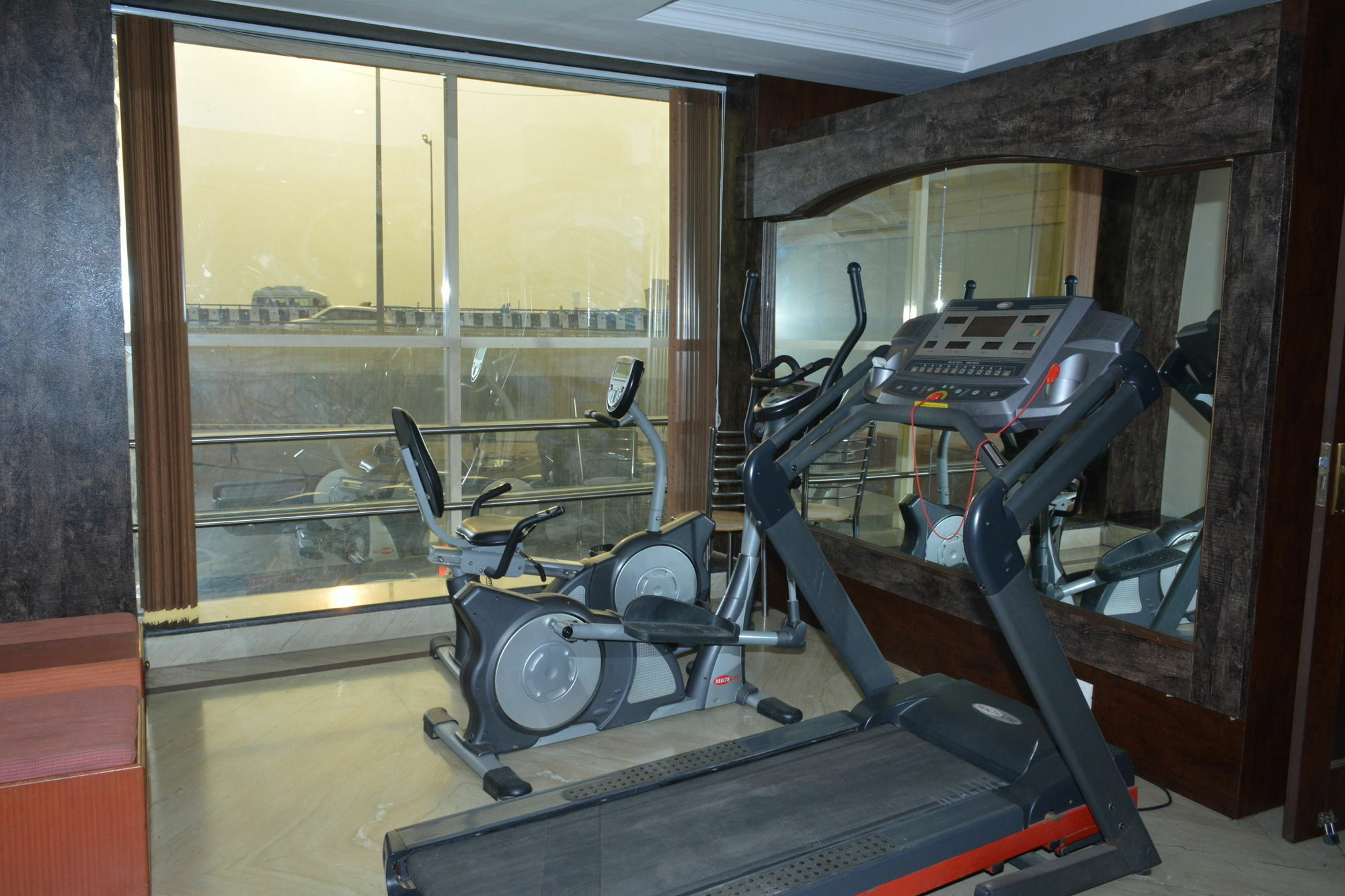 Airport Hotel Vishal Residency New Delhi Bagian luar foto