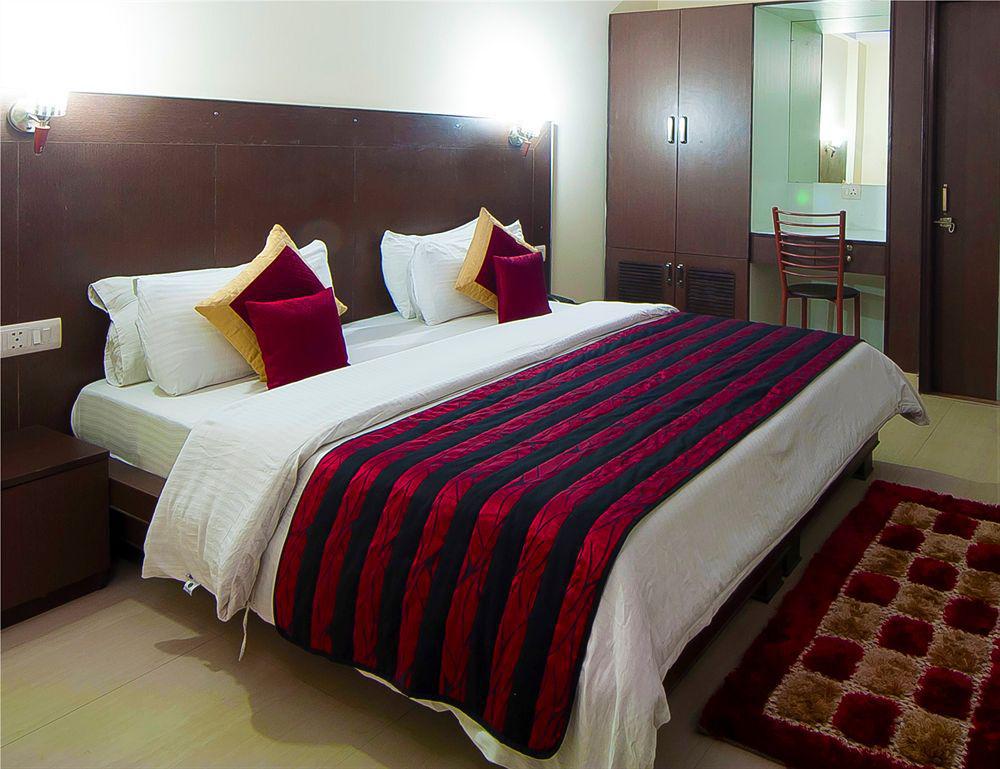 Airport Hotel Vishal Residency New Delhi Bagian luar foto